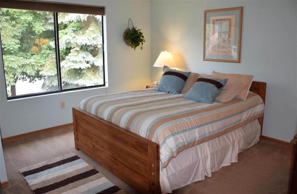 Seven Springs Sunridge 2 Bedroom Standard - Ski-in Out! Apartment *