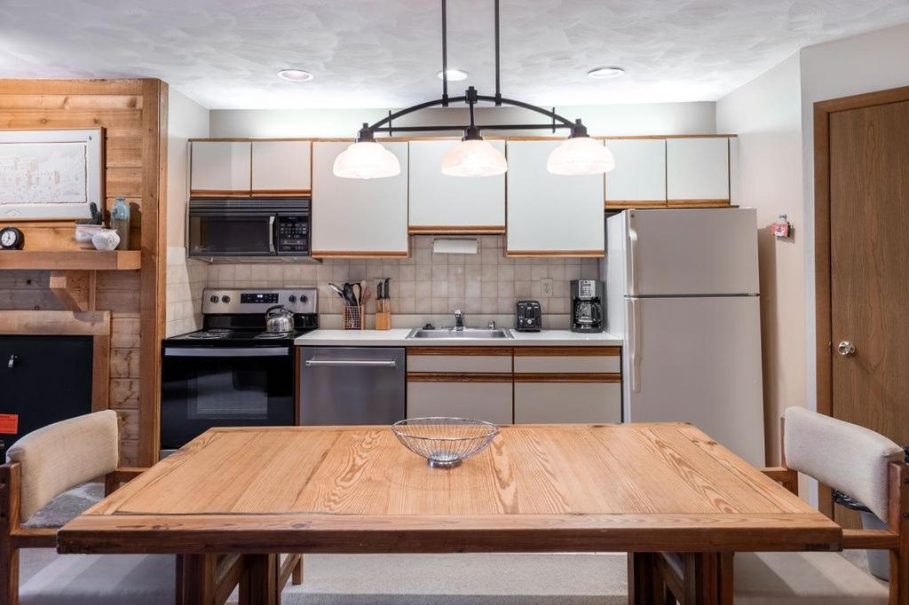 Seven Springs Sunridge 2 Bedroom Standard - Ski-in Out! Champion